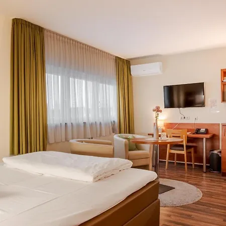 Victoria * הוכנהיים אם מיין