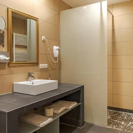 Victoria לינה וארוחת בוקר *